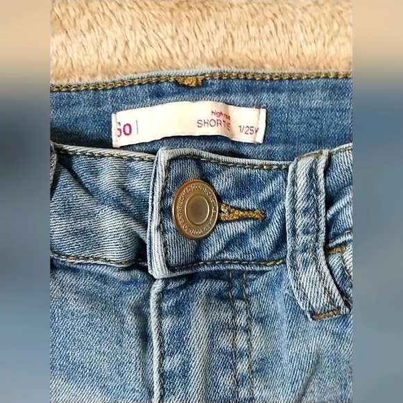 Juniors 1 / 25 High Rise Shortie Shorts - Picture 3 of 3